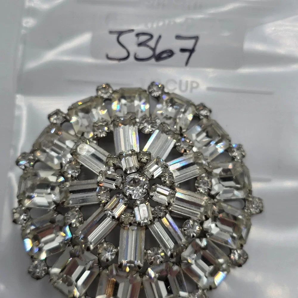 Weiss Furs weiss crystal